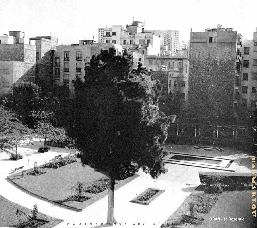 FM j- 01- Square la roseraie.jpg